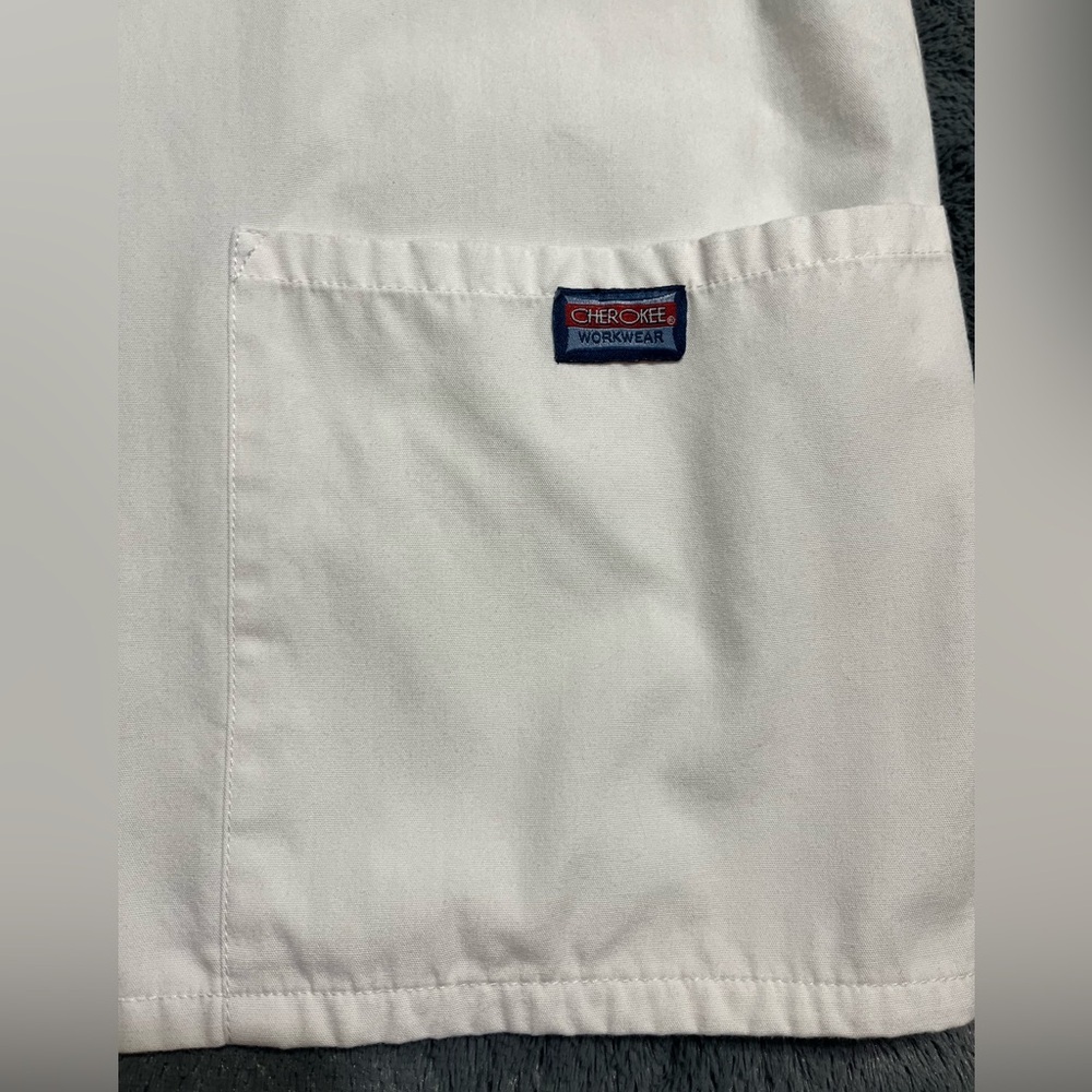 Cherokee Scrub Jacket 🩺 - Picture 6 of 8